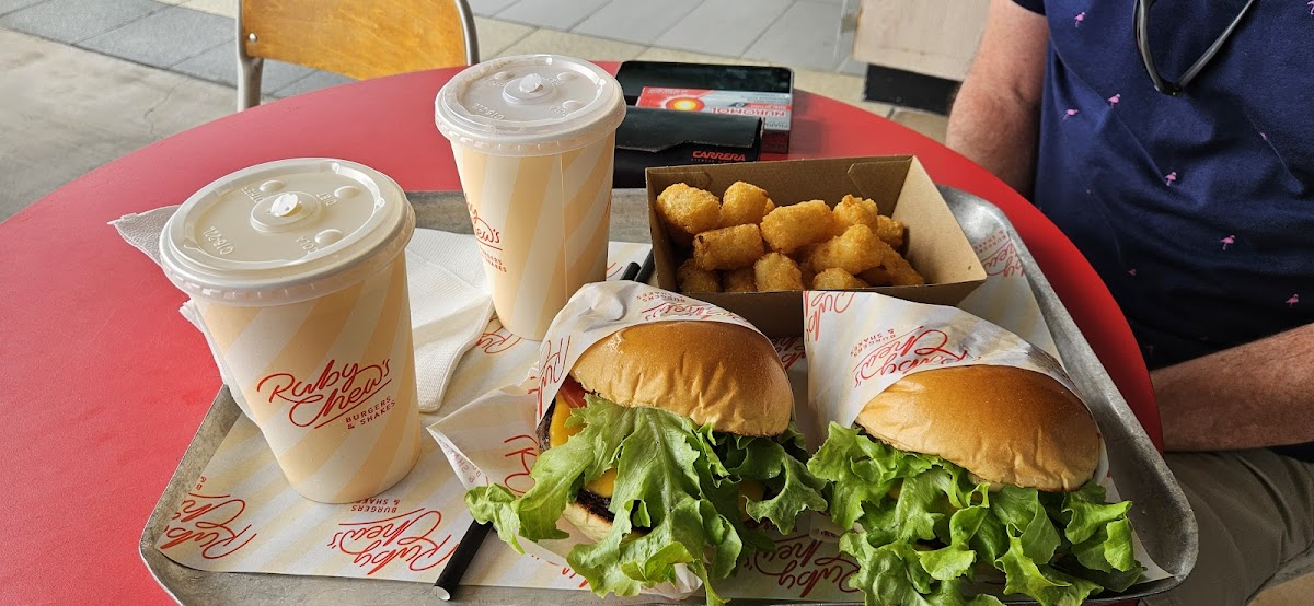 Ruby Chews Burgers & Shakes Photo 4