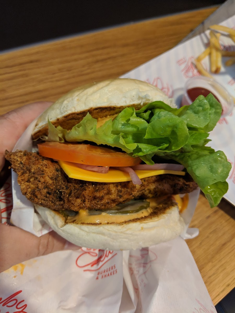 Ruby Chews Burgers & Shakes Photo 9